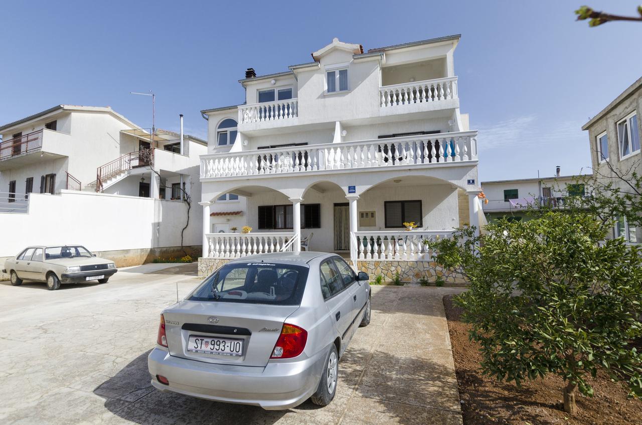 Apartments Mime Пировац Экстерьер фото